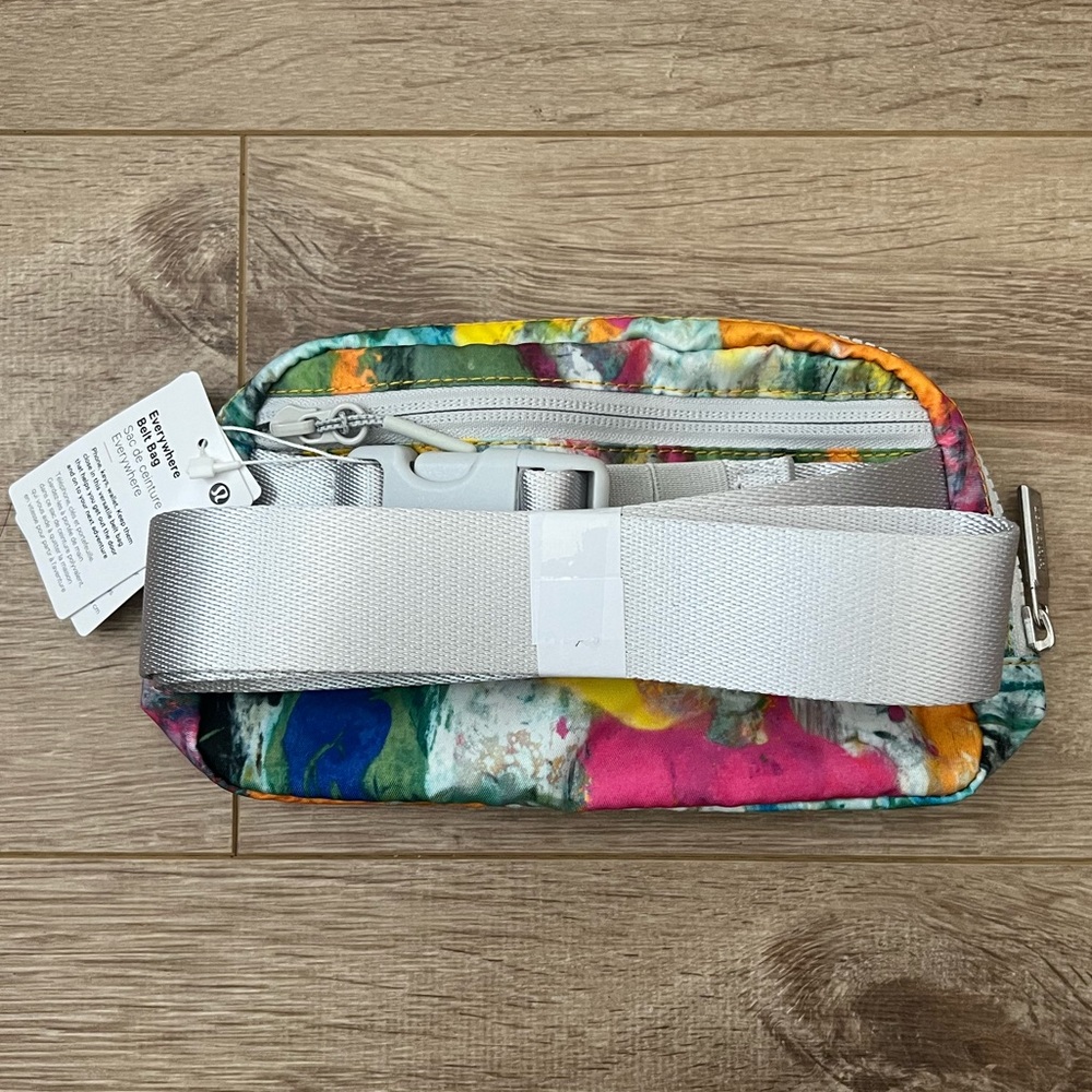 Lululemon Everywhere Belt Bag White multi LAST ONE - Picture 6 of 6
